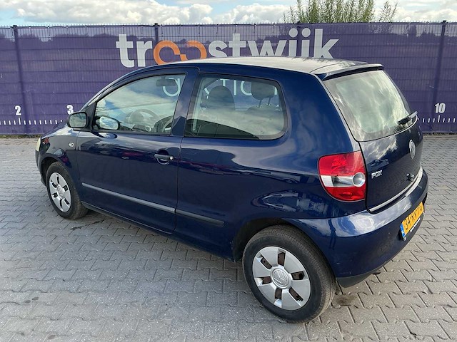2005 - volkswagen - fox - 1.2 trendline - personenauto - afbeelding 2 van  4