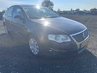 2005 - volkswagen - passat - 1.6 fsi trendline - 40-rp-bv - afbeelding 13 van  17