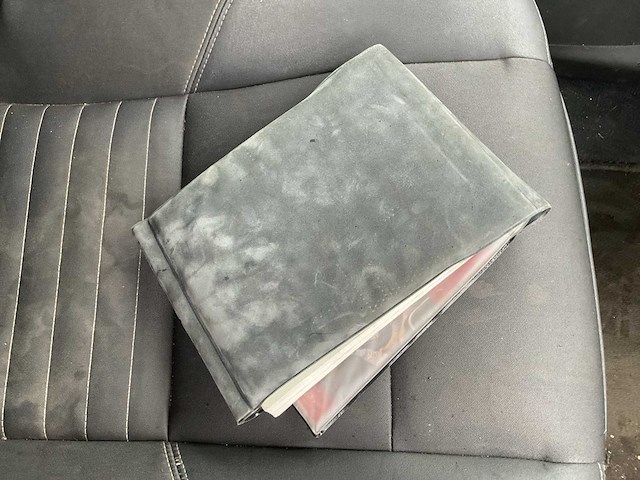 2005 - volvo - v50 - 2.0d momentum - personenauto - afbeelding 5 van  13