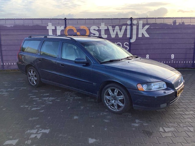 2005 - volvo - v70 - 2.4 d5 momentum - personenauto - afbeelding 2 van  12