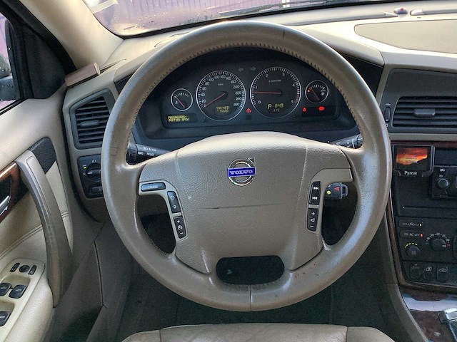 2005 - volvo - v70 - 2.4 d5 momentum - personenauto - afbeelding 9 van  12