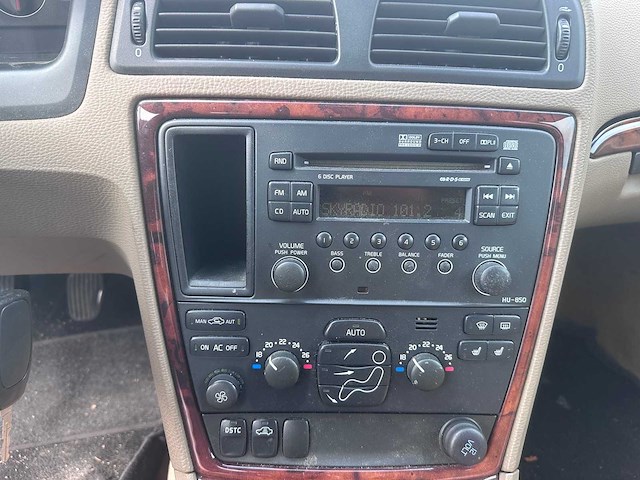 2005 - volvo - v70 - 2.4 summum - 26-rv-jv - afbeelding 8 van  11