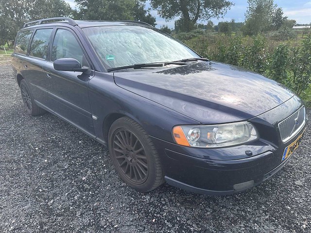 2005 - volvo - v70 - 2.4 summum - 26-rv-jv - afbeelding 3 van  11