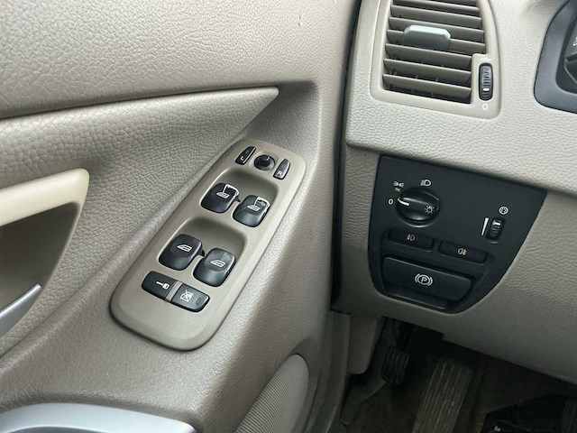 2005 - volvo - xc90 - 2.9 t6 kinetic - personenauto - afbeelding 11 van  13