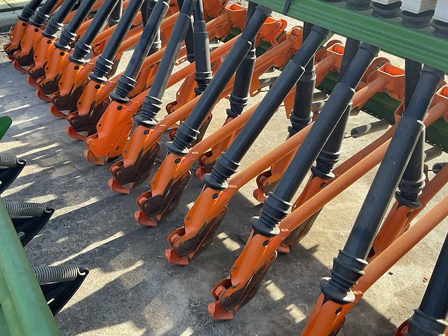 2005 amazone d9-30 spezial zaaimachine - afbeelding 6 van  9