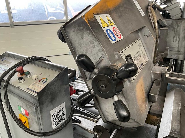 2005 anbas sn/au 300x300 volautomatische verticale bandzaagmachine - afbeelding 3 van  20