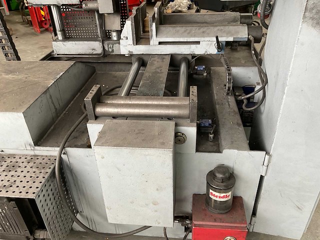 2005 anbas sn/au 300x300 volautomatische verticale bandzaagmachine - afbeelding 5 van  20