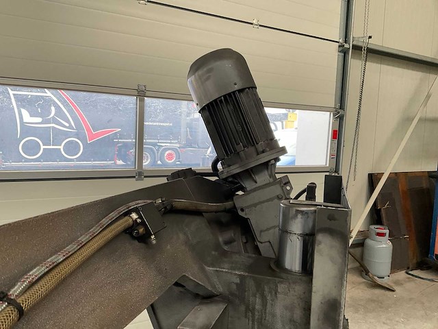 2005 anbas sn/au 300x300 volautomatische verticale bandzaagmachine - afbeelding 16 van  20