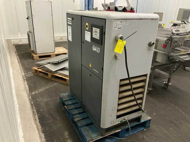 2005 atlas copco ga11 luchtcompressor - afbeelding 1 van  9