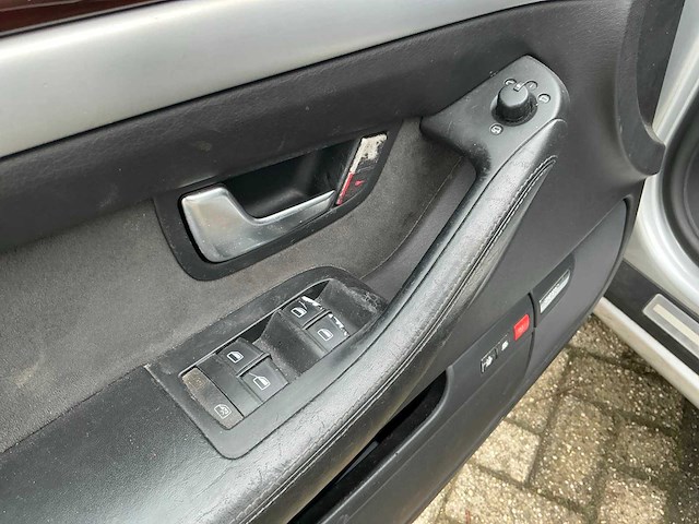 2005 audi a8 personenauto - afbeelding 6 van  39