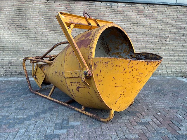 2005 beco 2000l betonkubel - afbeelding 2 van  8