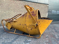 2005 beco 2000l betonkubel