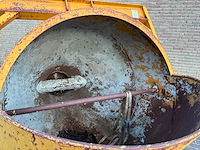 2005 beco 2000l betonkubel - afbeelding 4 van  4