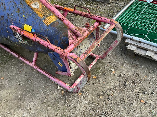2005 beco 600 lr/ol betonkubel - afbeelding 5 van  6