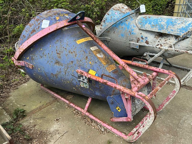 2005 beco kubel 600 lr/ol betonkubel - afbeelding 2 van  6