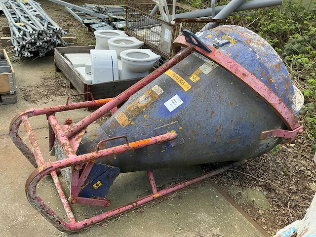2005 beco kubel 600 lr/ol betonkubel - afbeelding 3 van  6