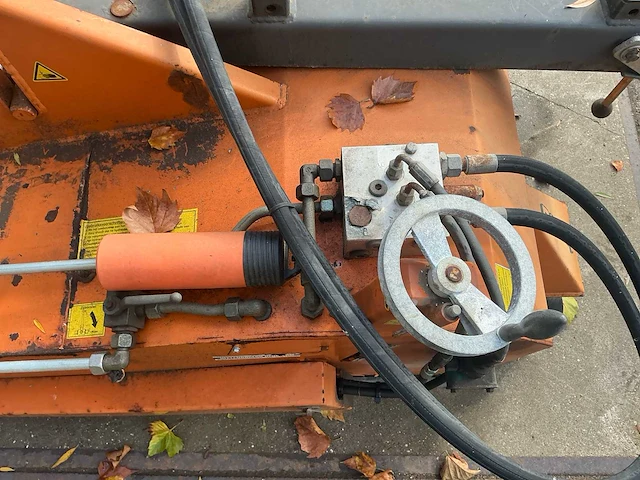 2005 bema 40 classic 1550 stapler hydraulische veegmachine met opvangbak en zijborstel - afbeelding 18 van  22
