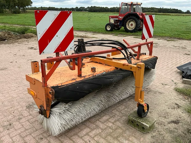 2005 bema hydraulisch aangedreven veegmachine - afbeelding 4 van  18