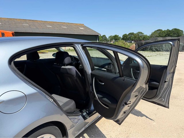 2005 bmw 118d personenauto - afbeelding 16 van  18
