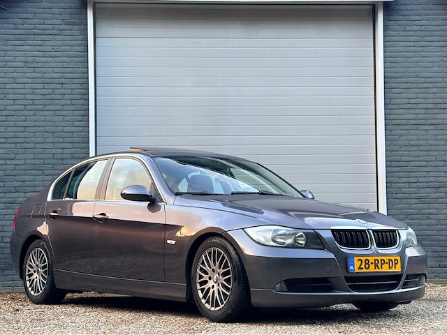 2005 bmw 3-serie 325i dynamic exec. personenauto - afbeelding 12 van  18