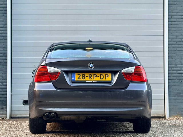 2005 bmw 3-serie 325i dynamic exec. personenauto - afbeelding 14 van  18