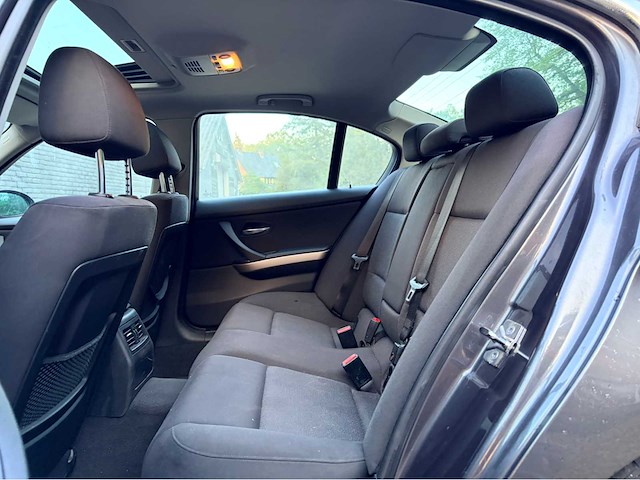 2005 bmw 3-serie 325i dynamic exec. personenauto - afbeelding 18 van  18