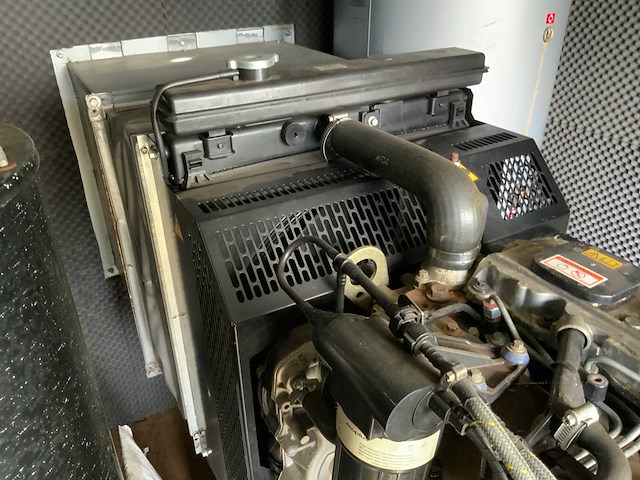 2005 b&n lg3p60s/e stroomgenerator in container - afbeelding 6 van  23