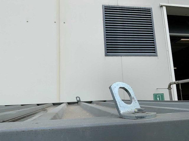 2005 b&n lg3p60s/e stroomgenerator in container - afbeelding 18 van  23
