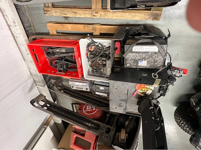 2005 bt lw13 palletwagen bt - elektrische pompwagen (3x) - afbeelding 2 van  18