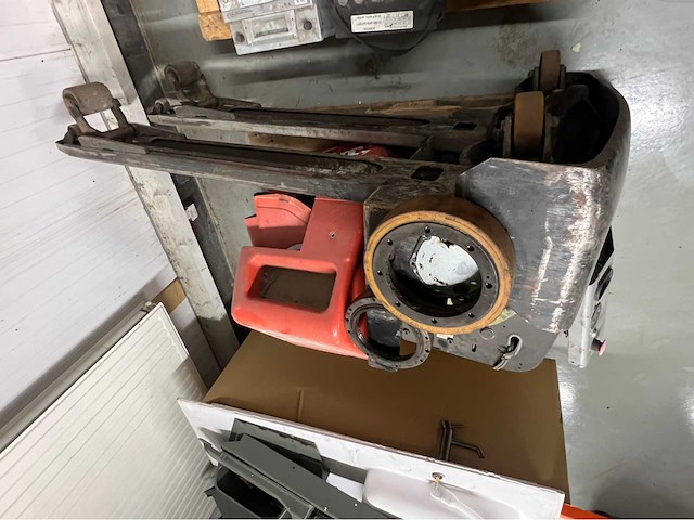 2005 bt lw13 palletwagen bt - elektrische pompwagen (3x) - afbeelding 17 van  18