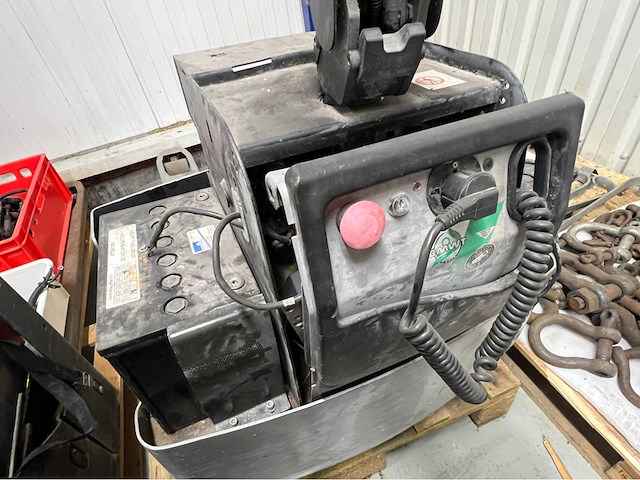 2005 bt lw13 palletwagen bt - elektrische pompwagen (3x) - afbeelding 5 van  18