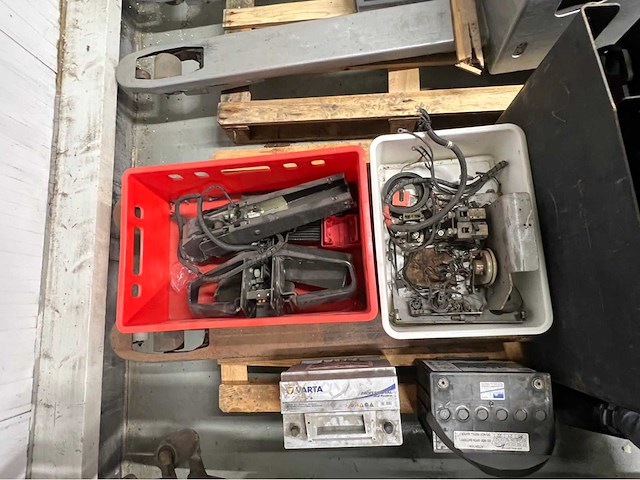 2005 bt lw13 palletwagen bt - elektrische pompwagen (3x) - afbeelding 15 van  18