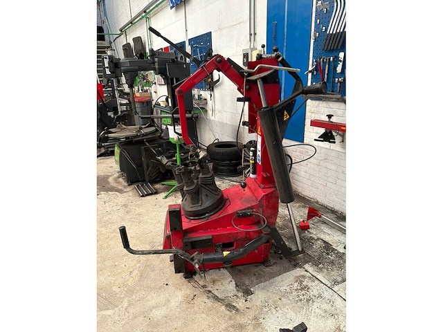 2005 butler 1022 p banden de-en montageapparaat pneumatisch - afbeelding 7 van  8