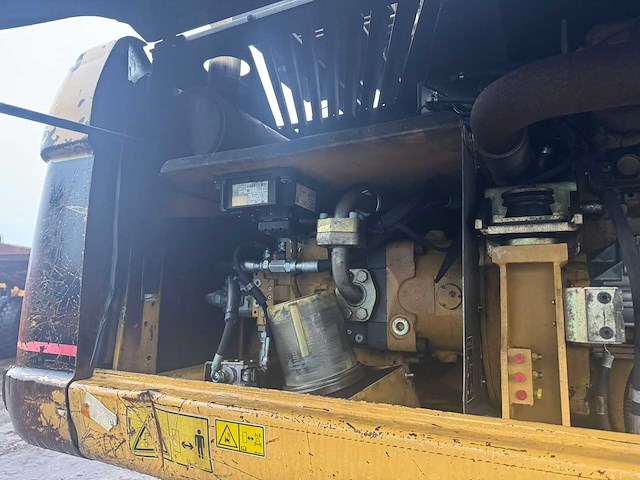 2005 caterpillar m322c mobiele graafmachine - afbeelding 8 van  8