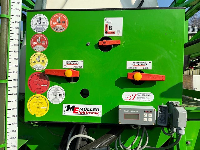 2005 chd 3833 veldspuit - afbeelding 7 van  28