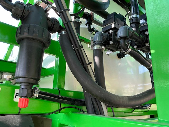 2005 chd 3833 veldspuit - afbeelding 10 van  28