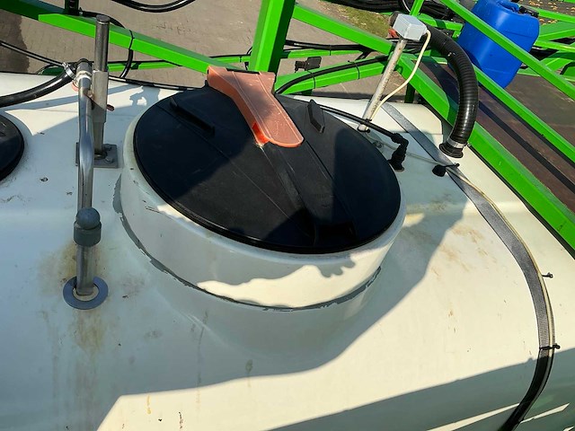 2005 chd 3833 veldspuit - afbeelding 19 van  28