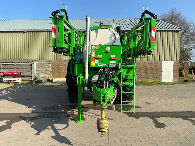 2005 chd 3833 veldspuit - afbeelding 12 van  28