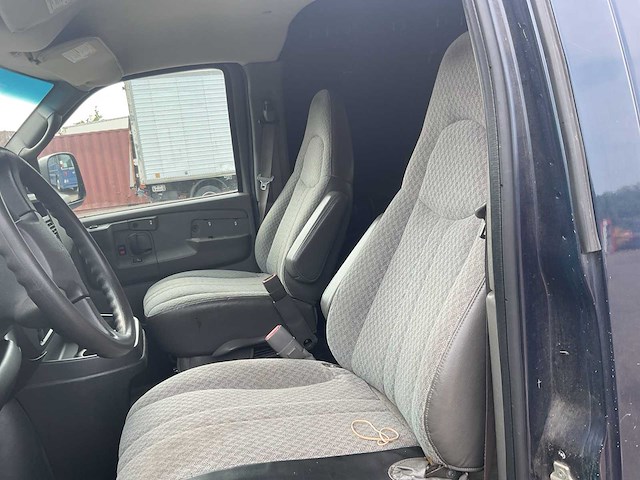 2005 chevrolet express personenauto - afbeelding 15 van  17