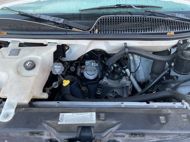2005 chevrolet express van bedrijfswagen - afbeelding 9 van  19