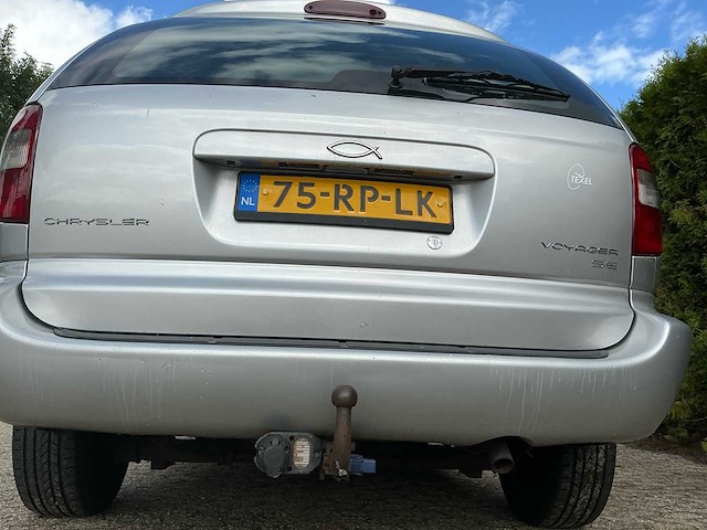 2005 chrysler voyager 3.3i v6 se luxe personenauto - afbeelding 7 van  27