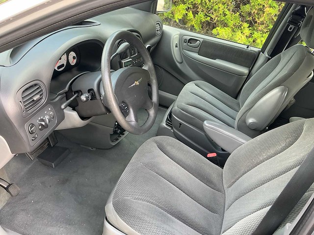 2005 chrysler voyager 3.3i v6 se luxe personenauto - afbeelding 13 van  27