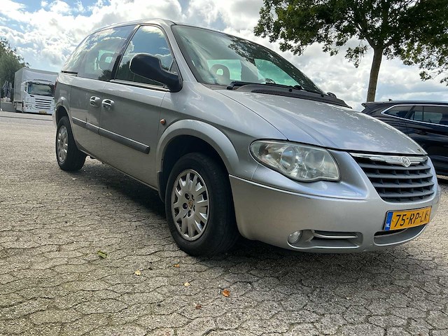 2005 chrysler voyager 3.3i v6 se luxe personenauto - afbeelding 21 van  27
