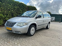 2005 chrysler voyager 3.3i v6 se luxe personenauto - afbeelding 1 van  4