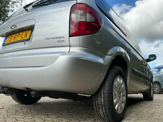 2005 chrysler voyager 3.3i v6 se luxe personenauto - afbeelding 6 van  28