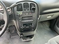 2005 chrysler voyager 3.3i v6 se luxe personenauto - afbeelding 15 van  28