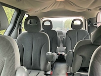 2005 chrysler voyager 3.3i v6 se luxe personenauto - afbeelding 17 van  28