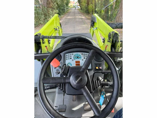 2005 claas celtis 426 rx voorlader vierwielaangedreven landbouwtractor - afbeelding 10 van  12