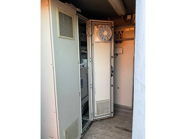 2005 container 5 ft. plc besturing 2x45kw - afbeelding 8 van  11
