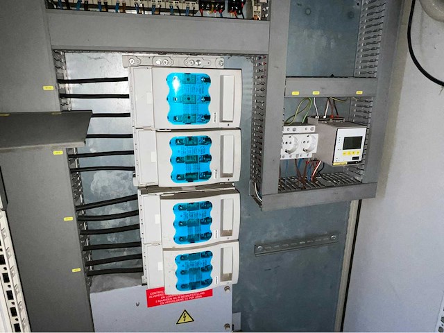2005 container 5ft plc besturing 2x45kw - afbeelding 3 van  19